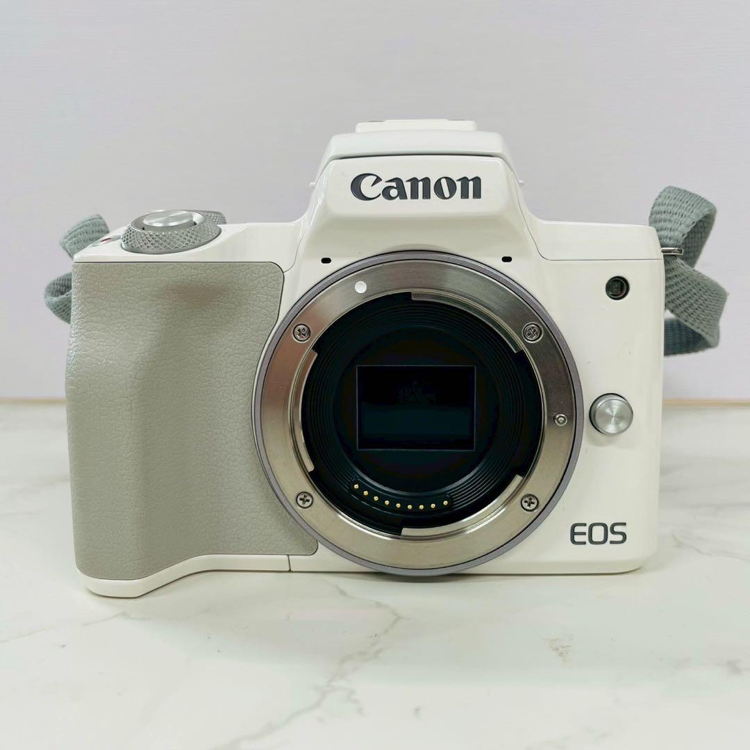 Canon EOS Kiss M EF-M15-45 IS STM レンズキット