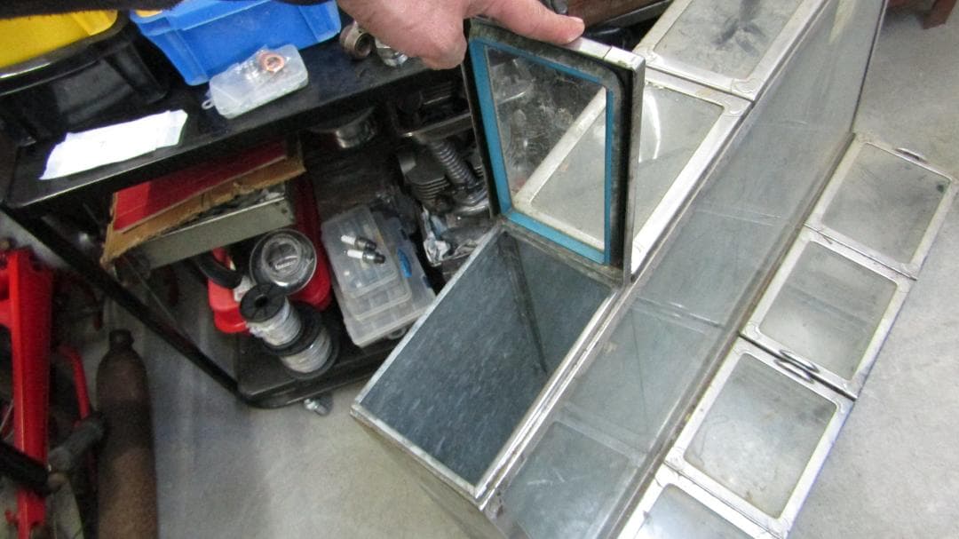 昔のお菓子屋さんのガラス什器 横90cm奥行36cm高さ60cm