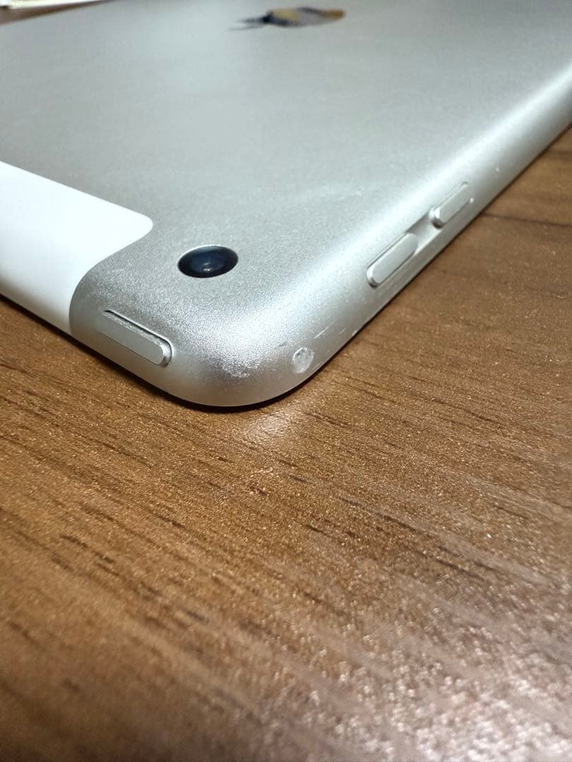 【hirary】Apple iPad (第5世代) 32GB