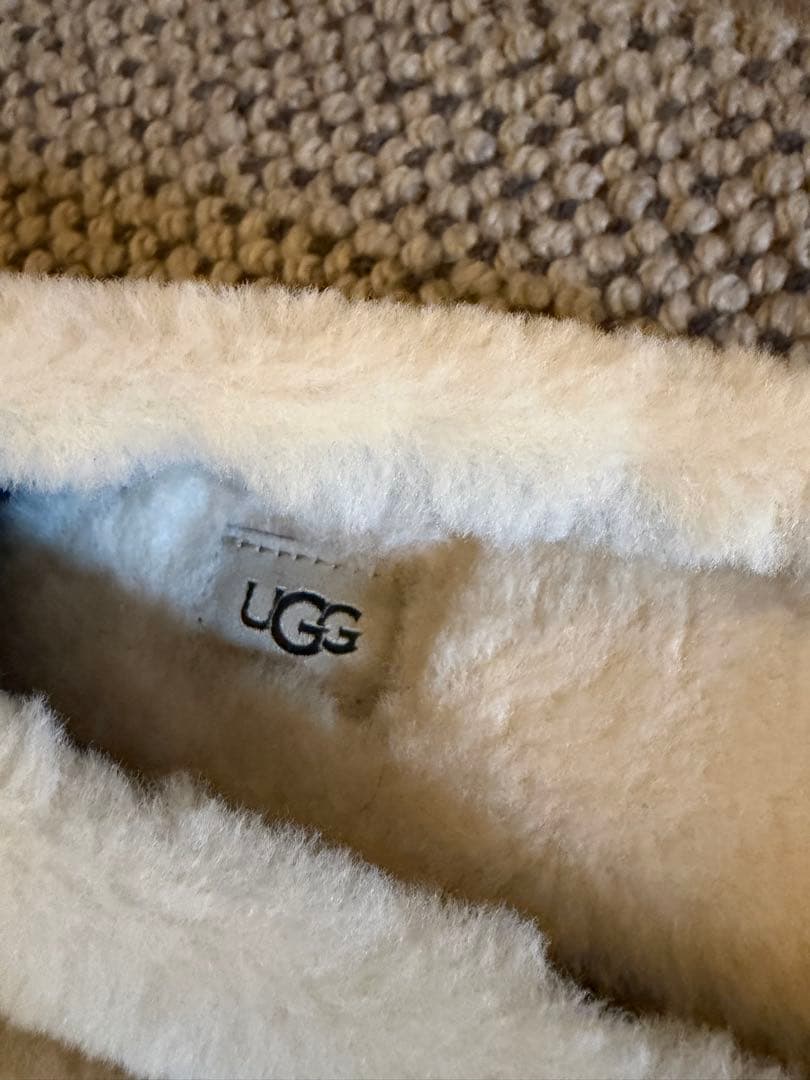 UGG 黒 ムートン中敷き　パンプス　ゾラ