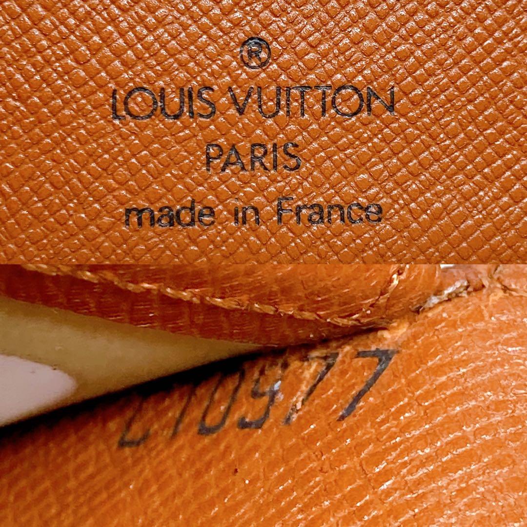 644 ルイヴィトン モノグラム　カードケース 定期入れ　名刺入れ　折り財布