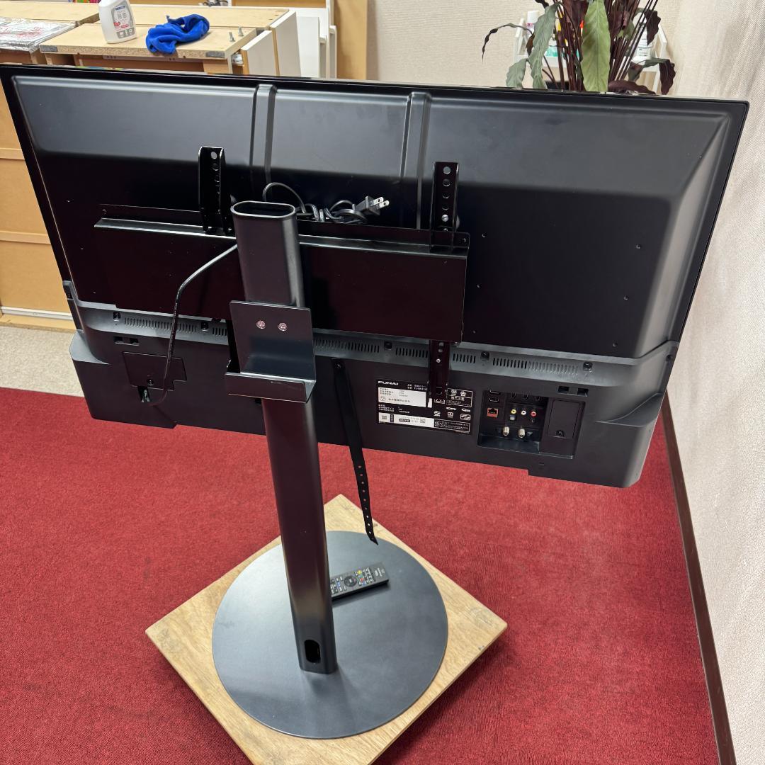 東京23区送料無料　美品フナイ液晶カラーテレビ　2022年製43型　スタンド付き