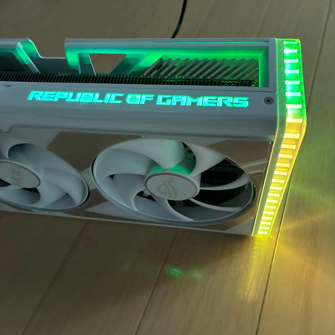 ASUS ROG RTX 4090 ヒートシンク　ファン　バックプレート　LED