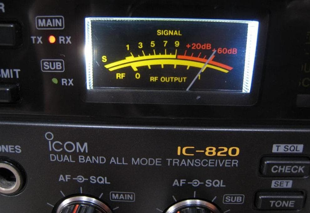 Icom IC-820 １０W　U/V オールモード機　トランシーバー　元箱付き