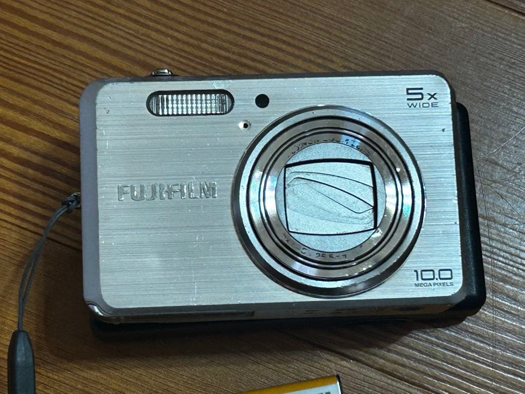 FUJIFILM フジフィルム FINEPIX J150W デジカメ