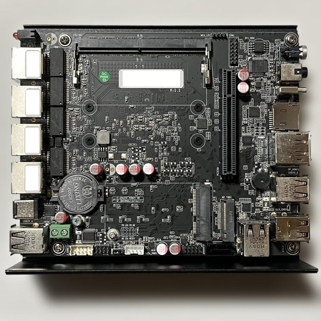 ミニPC Intel N100 2.5G/10G SFP+ NIC搭載ベアボーン