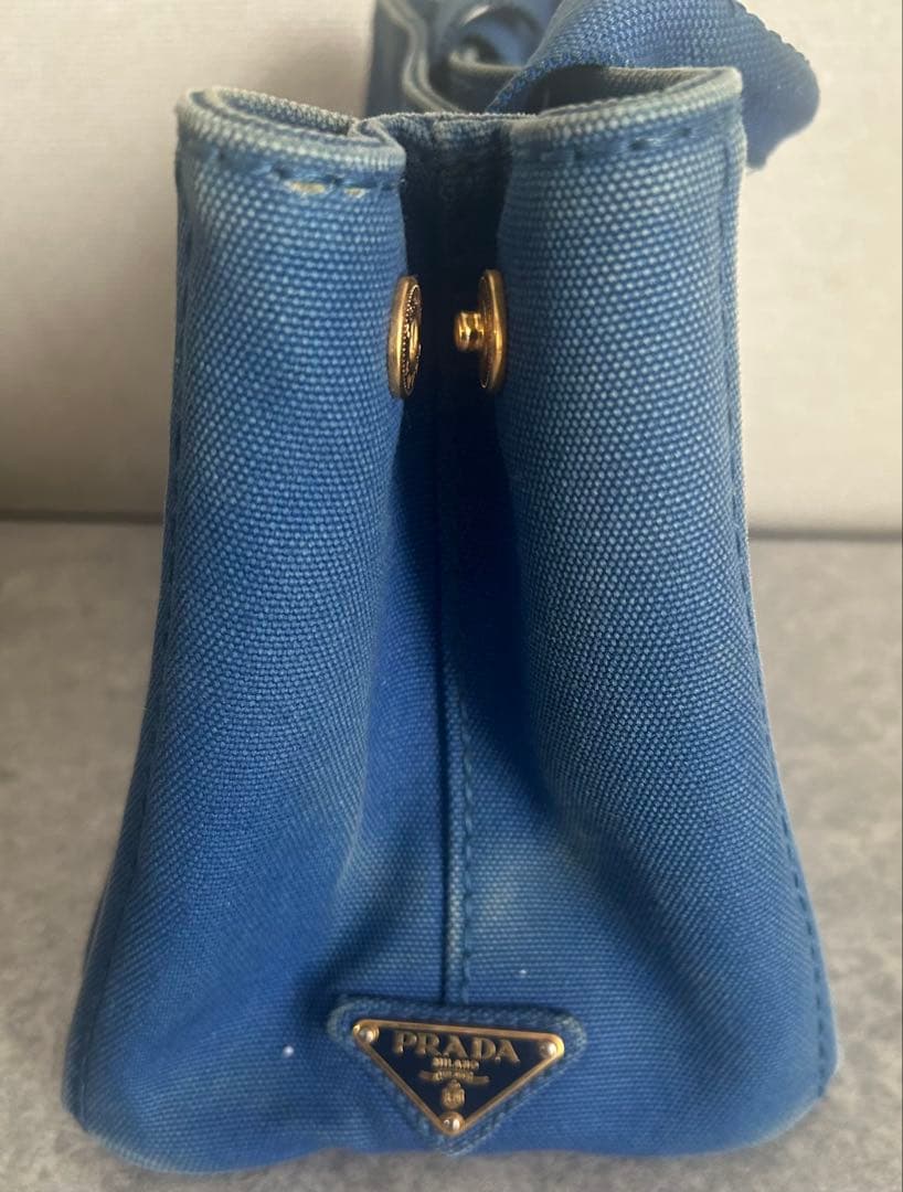 PRADA 鞄