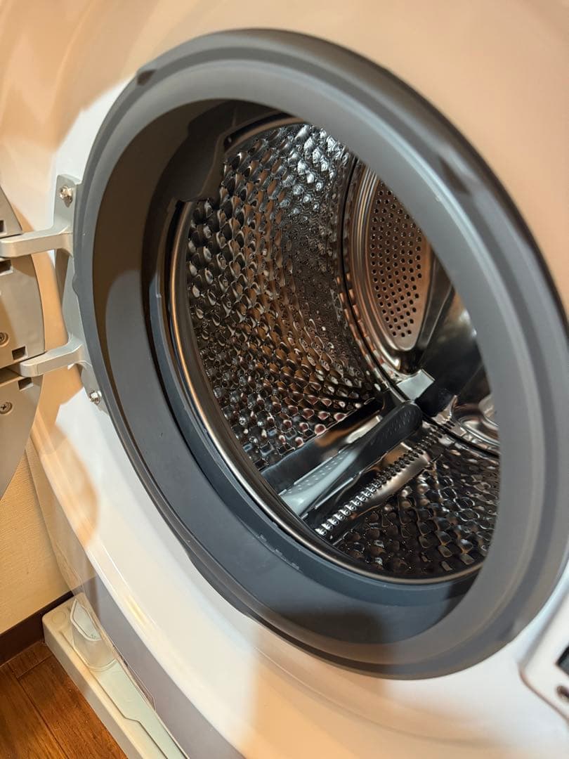 アイリスオーヤマドラム式洗濯機　CDK842-W