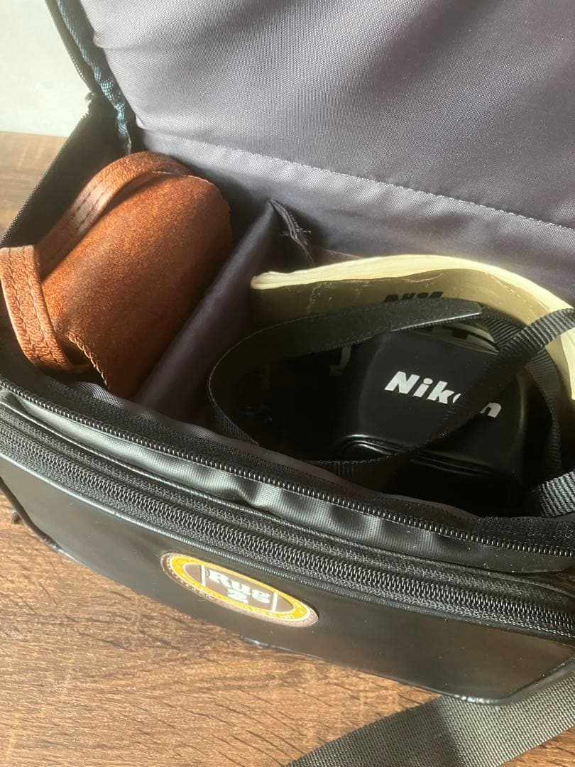 ニコン　FE ストロボ付き