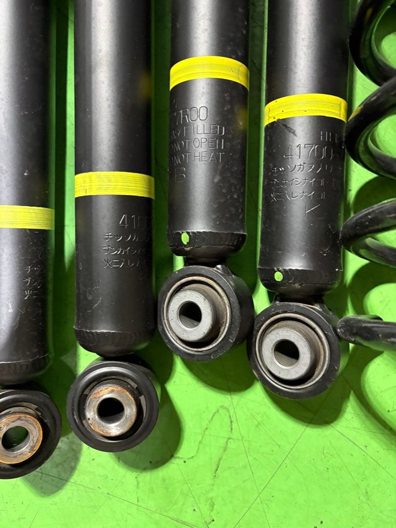 ジムニー JB64 純正サスペンション　美品　送料無料