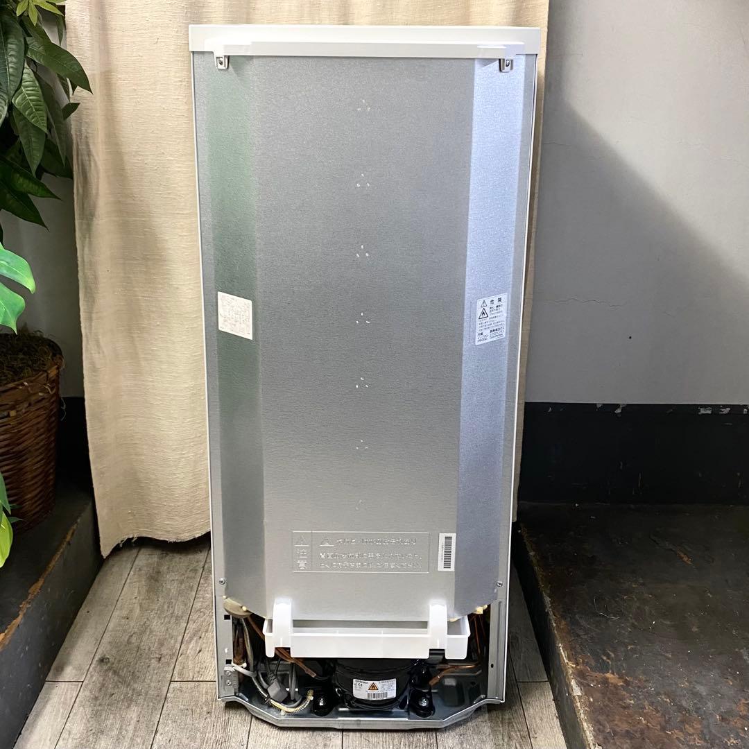 設置場所を選ばない、どっちも付け替えドア！ 一人暮らし！冷凍冷蔵庫137L