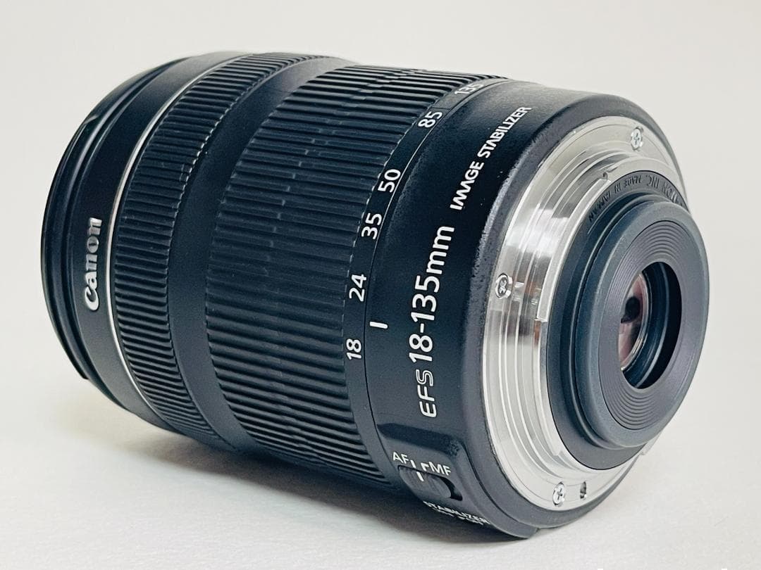 キヤノン Canon EF-S 18-135mm F3.5-5.6 IS STM