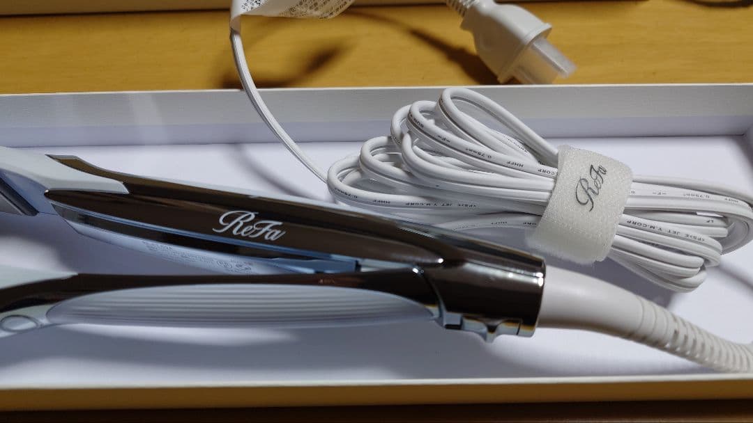 【リカちゃん】リファ ストレートアイロン プロ（ホワイト）