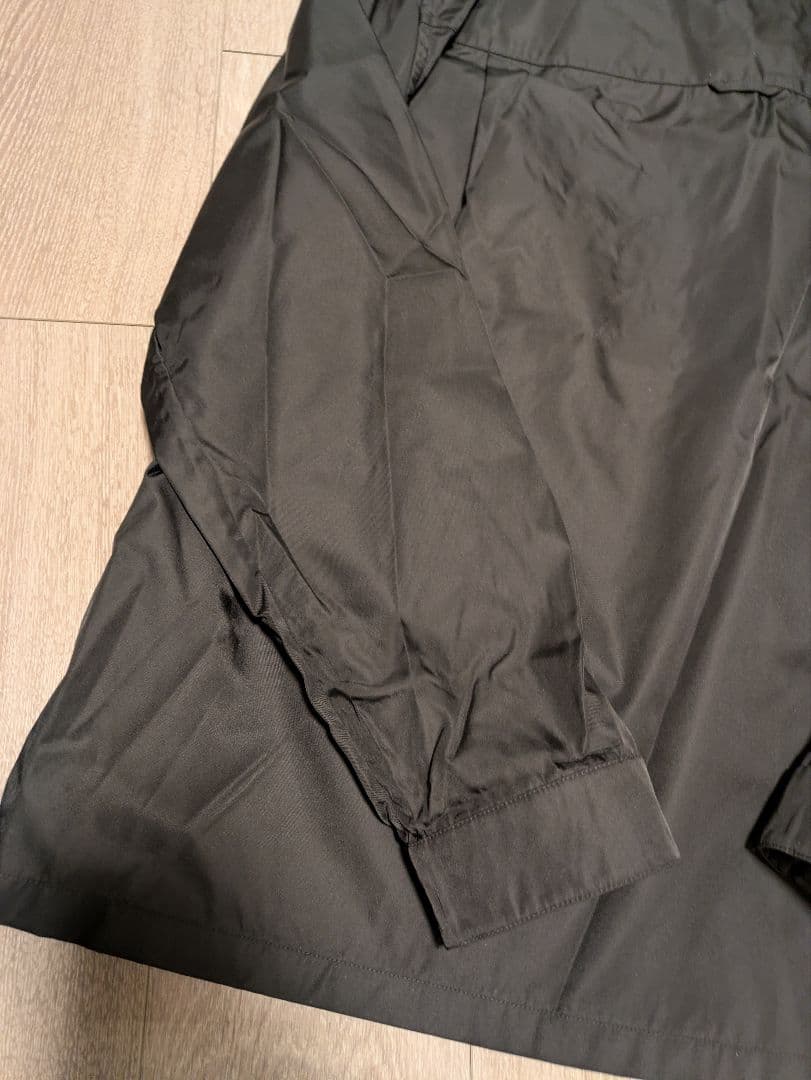 プラダ ナイロンジャケット　L