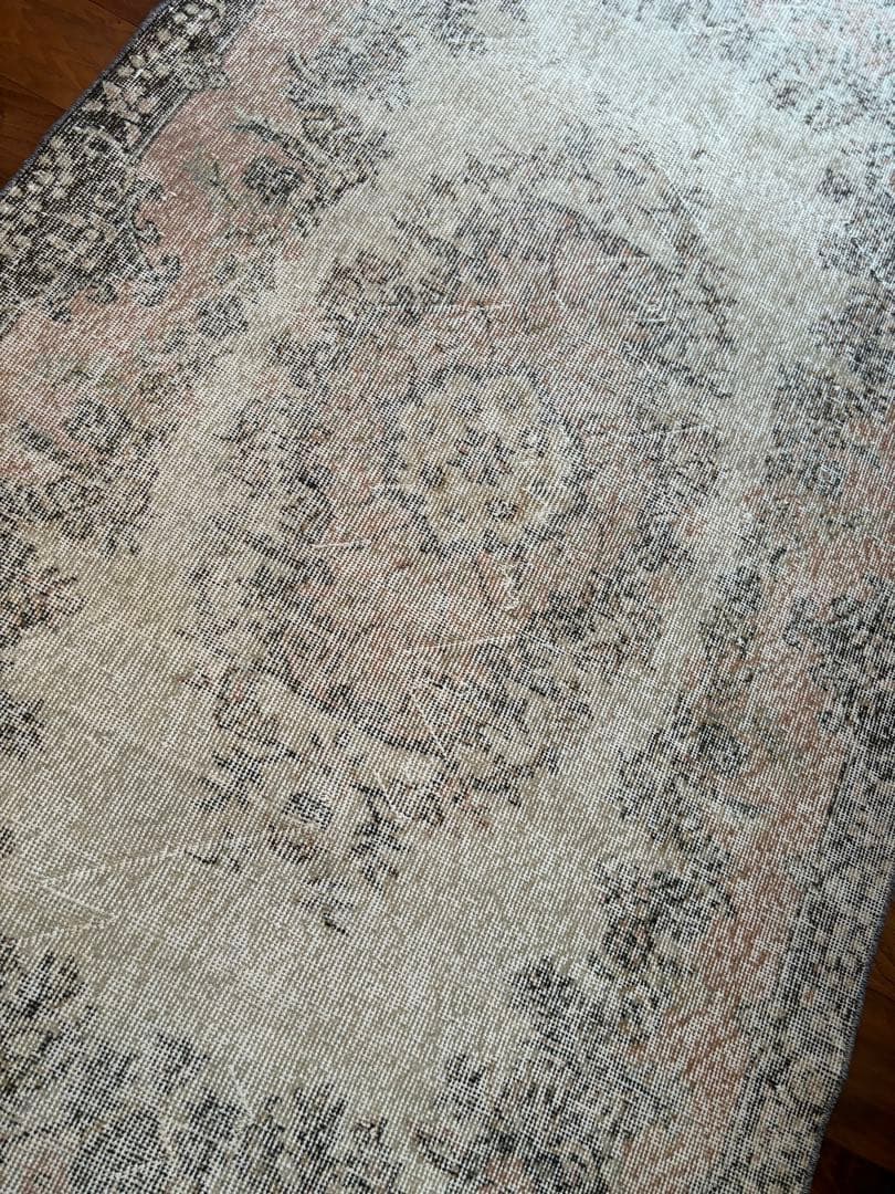 ヴィンテージラグ　ベージュオーバーダイ　ボタニカルメダリオン　トルコ　アナトリア