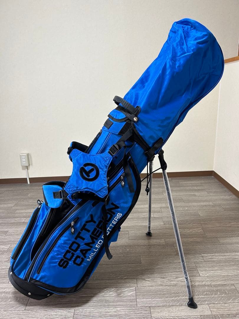 鮮やかなブルーがゴルフ場にはえます！スタンド式キャディバック　軽量で機能性豊か！