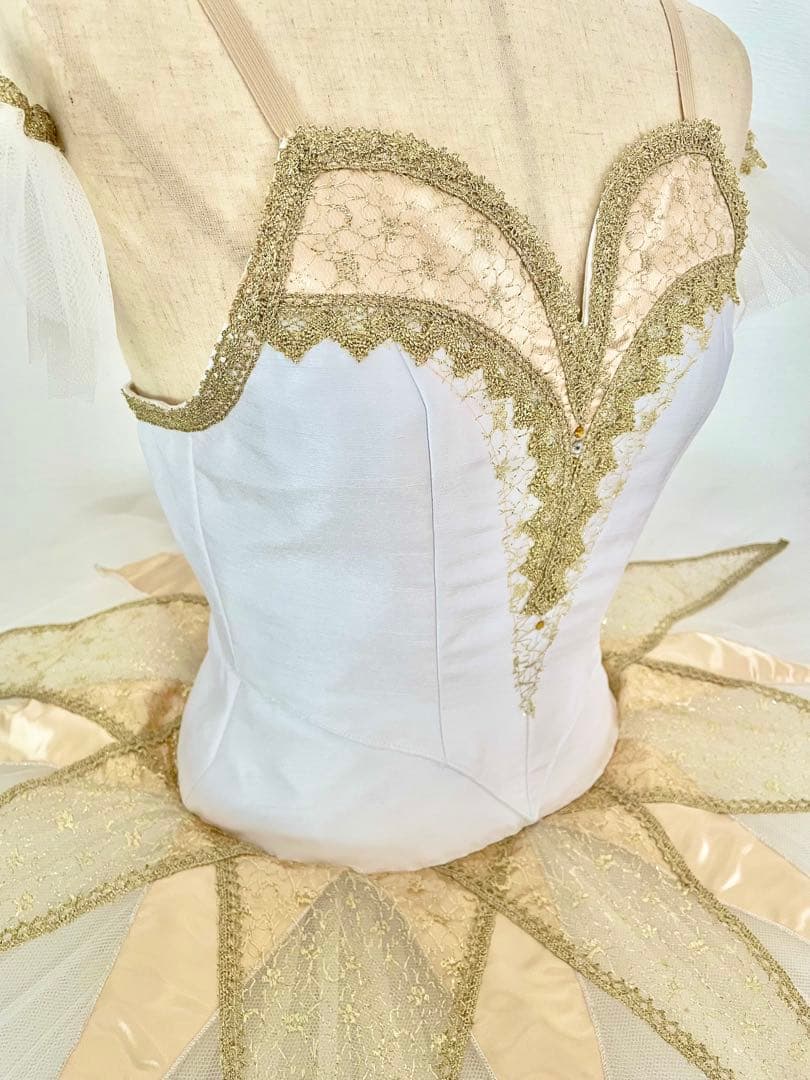 バレエ衣装　150cm ホワイトゴールド