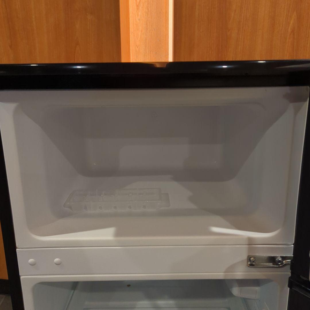 極美品2022年製(東京23区のみ送料と設置無料！)冷蔵庫
