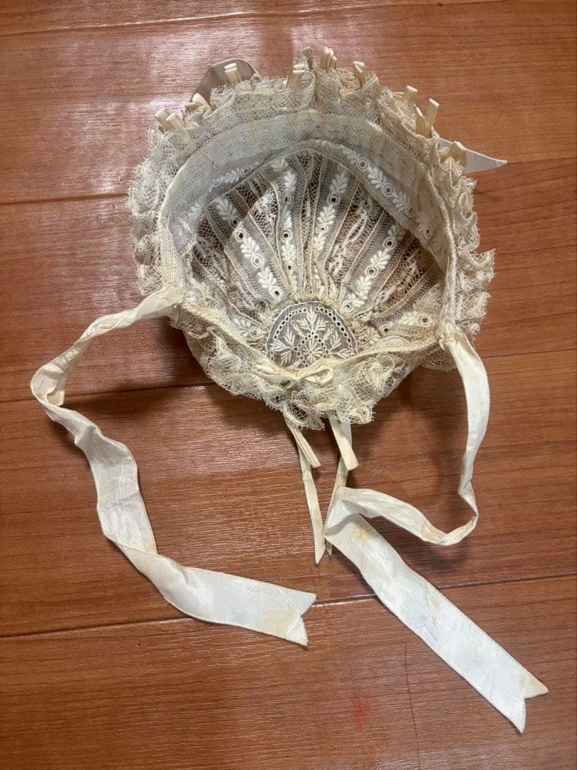 m*i様 PARIS アンティークビスクドール 青い目 白いドレス