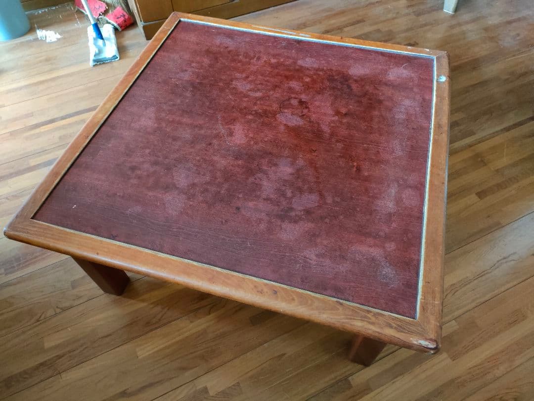 昭和レトロな豆炭こたつ(燃焼器付き)　縦80cm 横80cm 高さ37cm