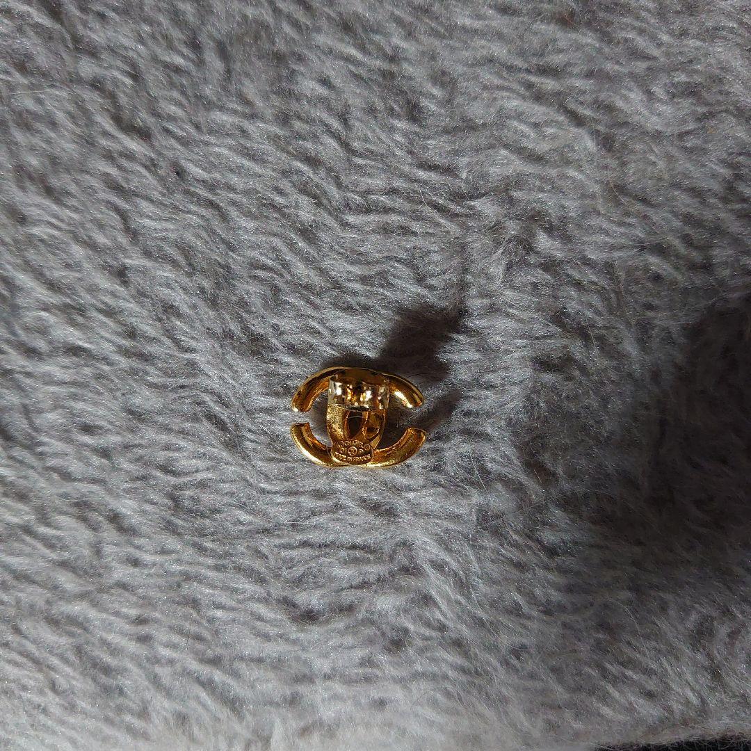 美品【片耳】 CHANEL ココマーク ピアス ゴールド　01 P 刻印あり