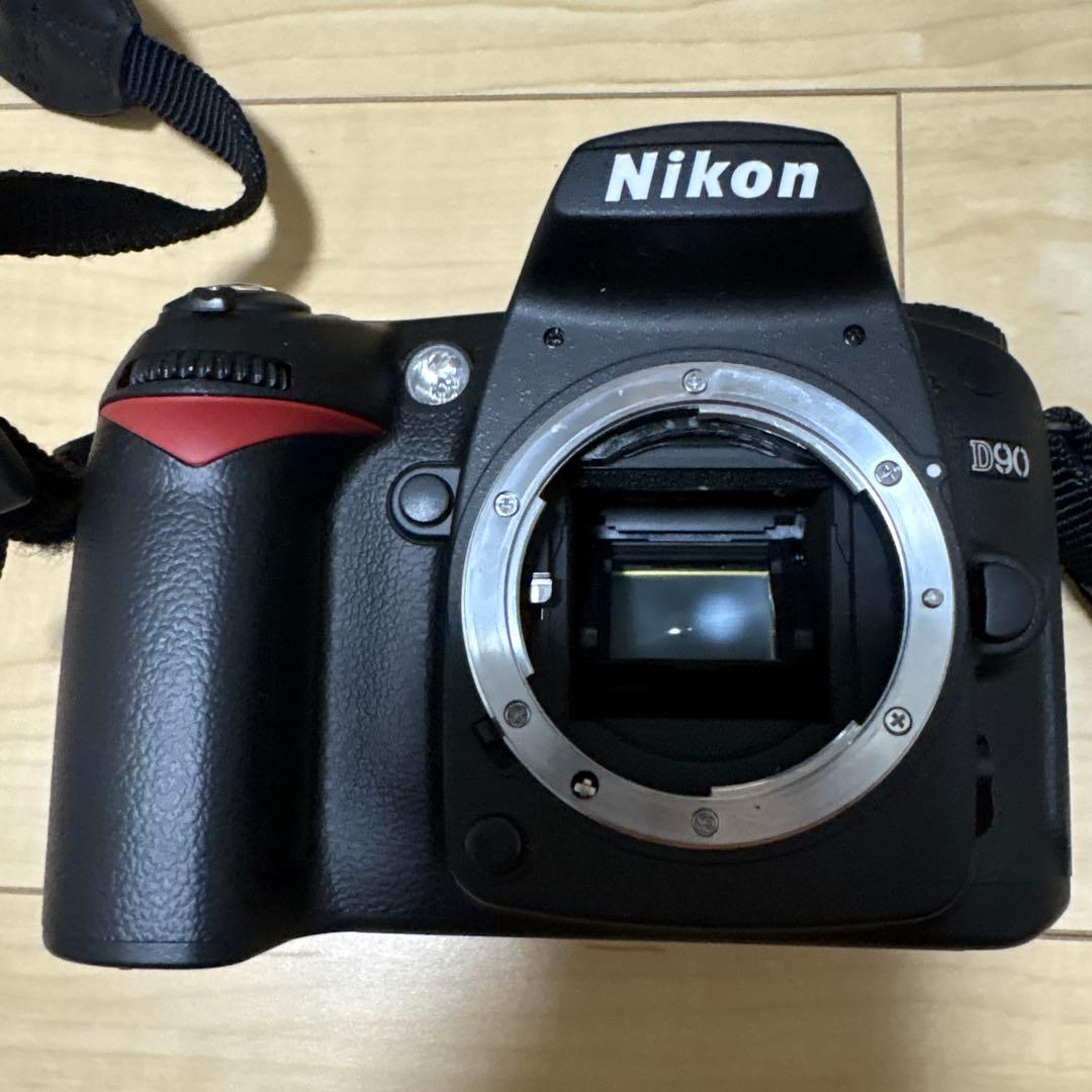 Nikon ニコンD90 デジタル一眼レフカメラ レンズ付き