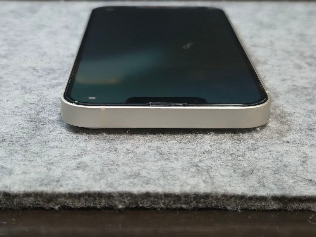 iPhone 13スターライト 128GB simフリー