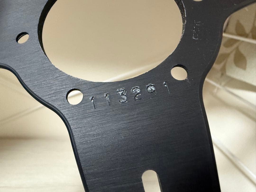 NARDI ナルディクラシック パンチングレザー 33φ 330mm N005