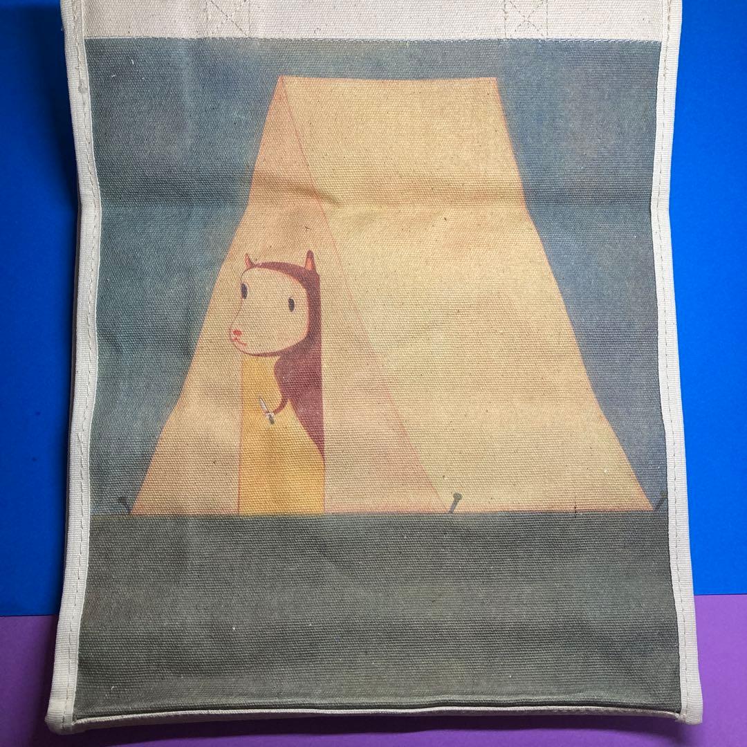 奈良美智の画集とトートバッグ