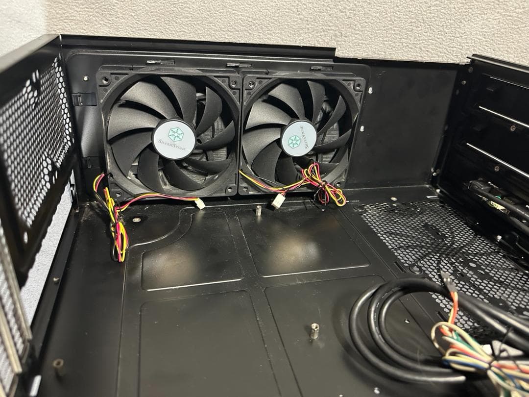 SilverStone SST-GD08B 中古 ブラック PCケース