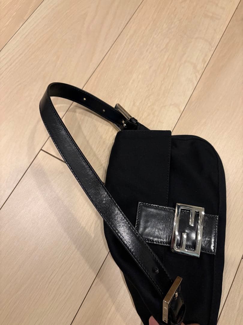 FENDI マンマバケット ベタつきなし ジャージ