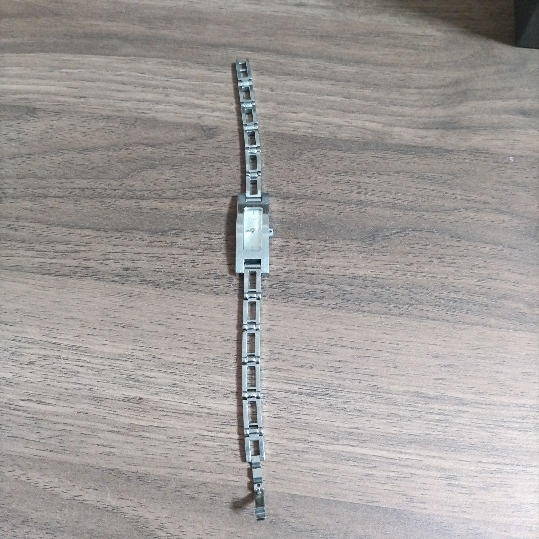 GUCCI シルバー 時計　ブレスレット風