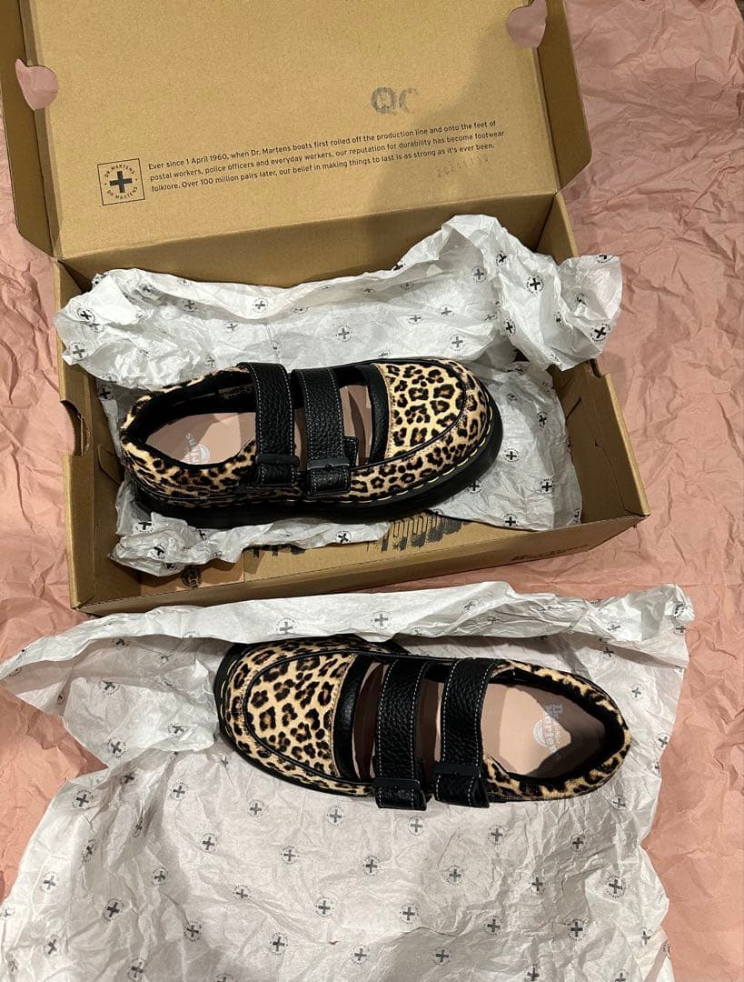 完売品 人気物 Dr. Martens Buzz MJレオパード柄US6 uk4