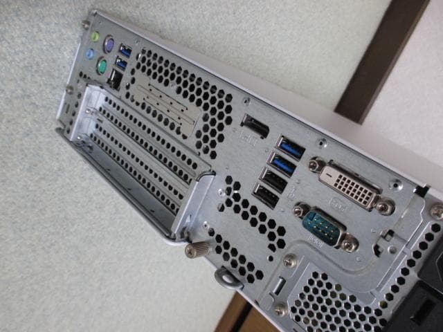 ☆富士通 i3 6100 8GB SanDisk SSD240GB Win10