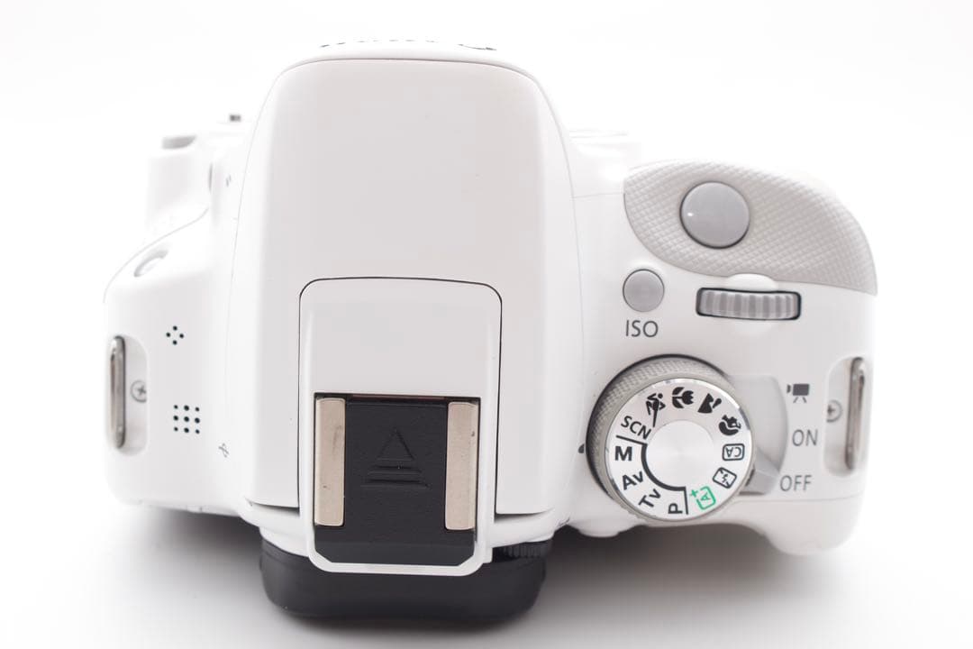 キャノン　EOS Kiss X7 ホワイト　最軽量　美品　100D スマホ転送