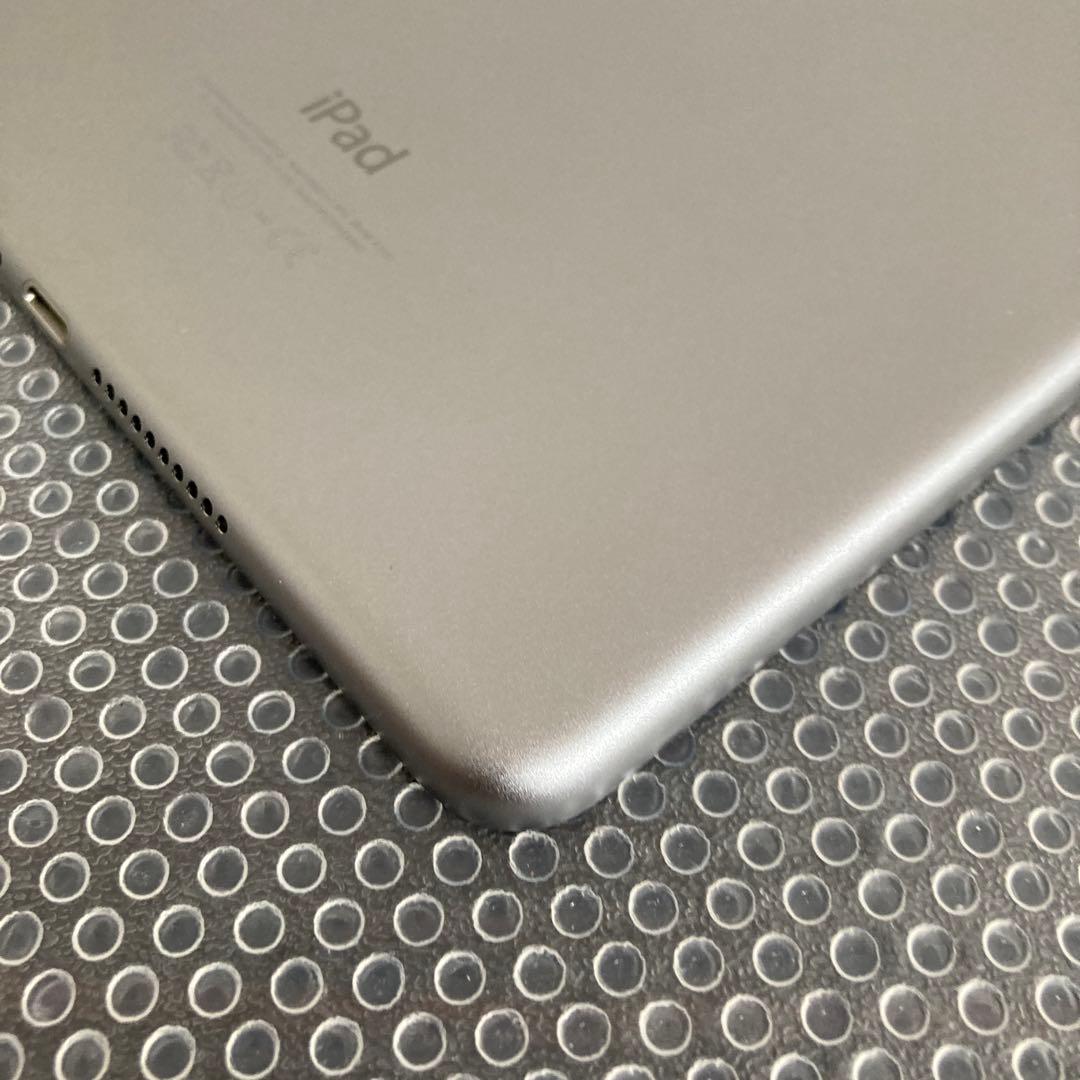 3760 美品☆電池ほぼ新品☆iPad mini4 16GB SIMフリー☆