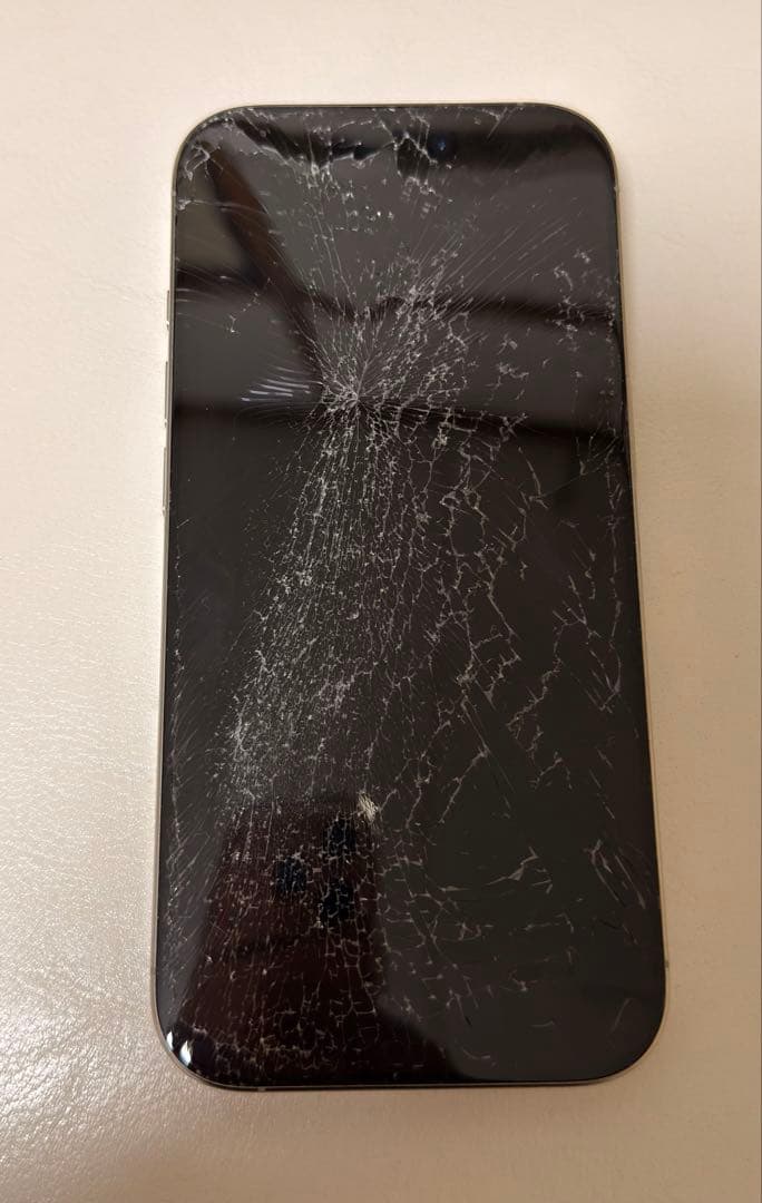 Apple iPhone 15Pro ナチュラルチタニウジャンク品