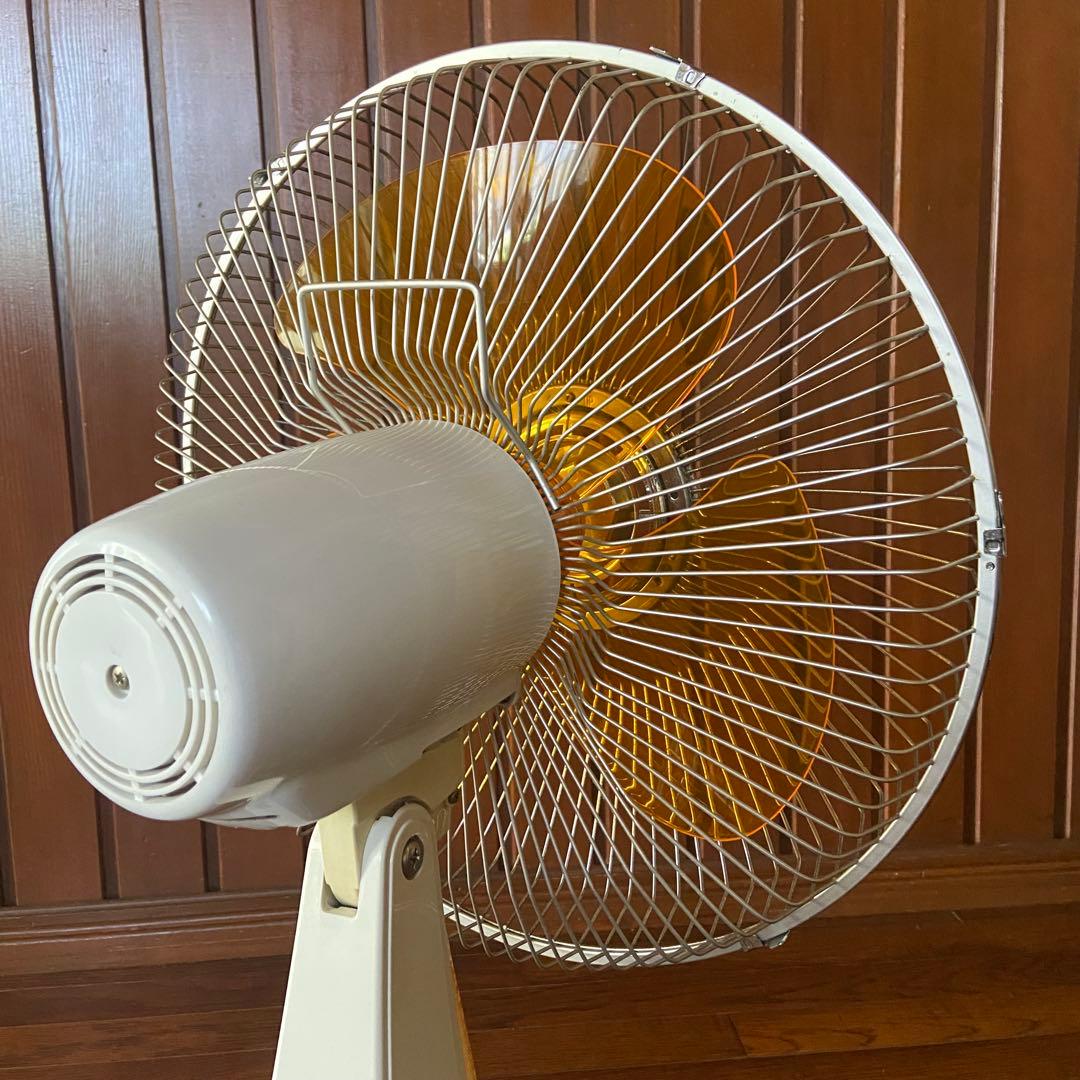 昭和レトロ　扇風機　ライト点灯します　希少　レトロポップ　美品　オレンジ