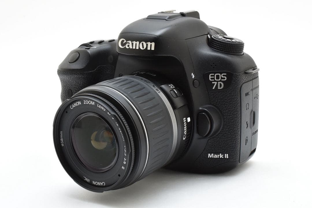 Canon EOS 7D Mark II ボディ ＋ EF-S 18-55mm