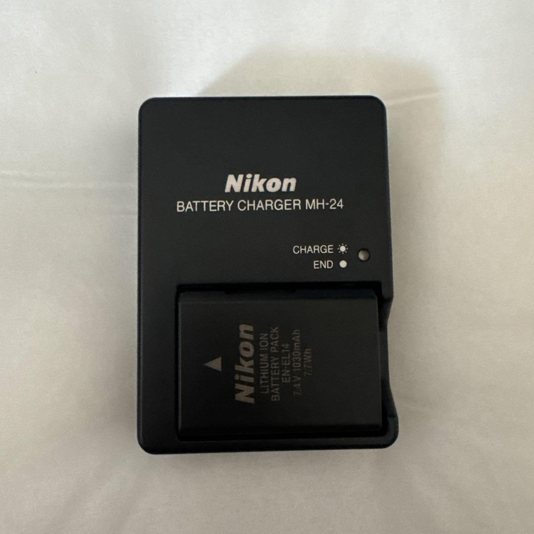 Nikon d5100 一眼レフカメラ