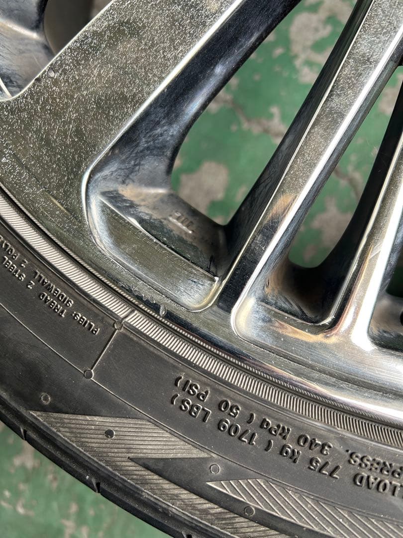 ロクサーニ　タルカス　20インチ