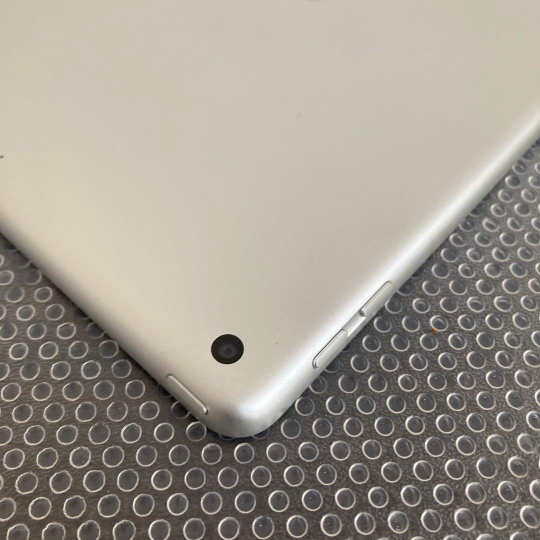 840 美品☆電池ほぼ新品☆iPad6第6世代 32GB WIFIモデル☆