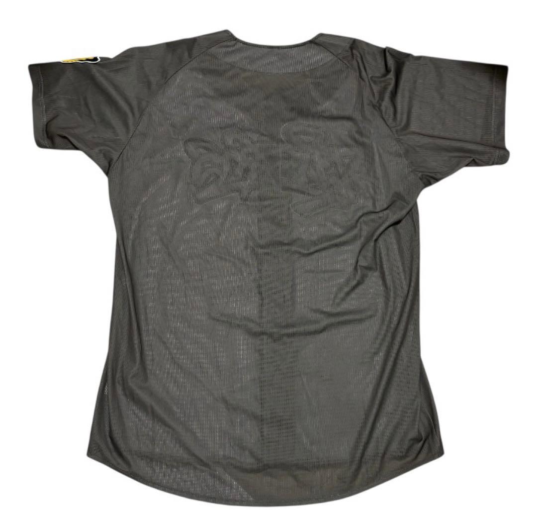 【極美品】阪神タイガース 2024 HIP HOP デザイン ユニフォーム　XO