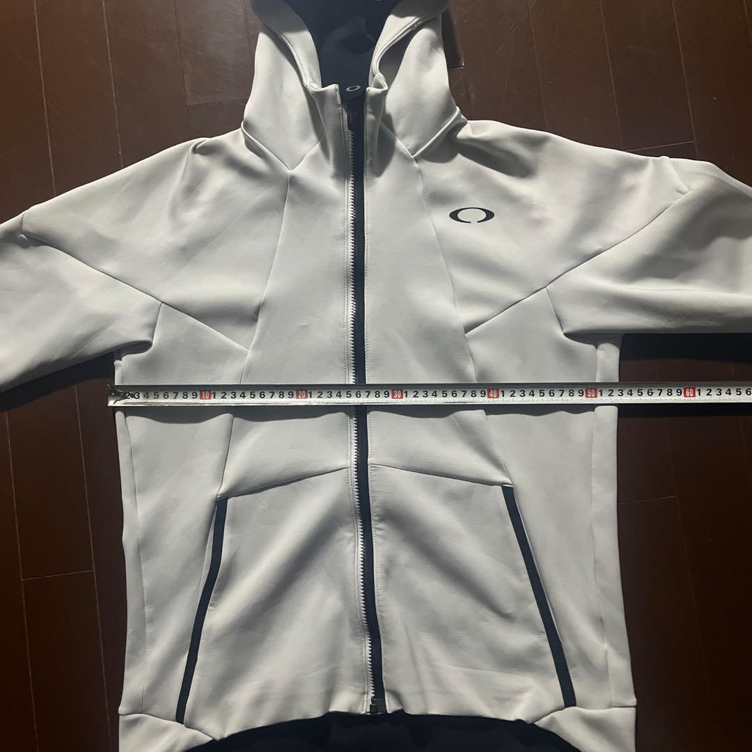Oakley フード付きジャージ上下セット ホワイト