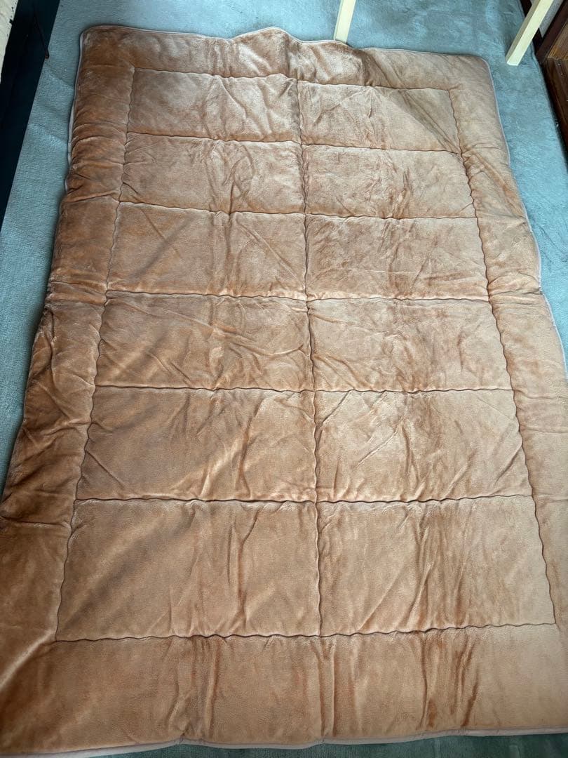 未使用　ダブル　敷き布団 パット140x195cm 花柄