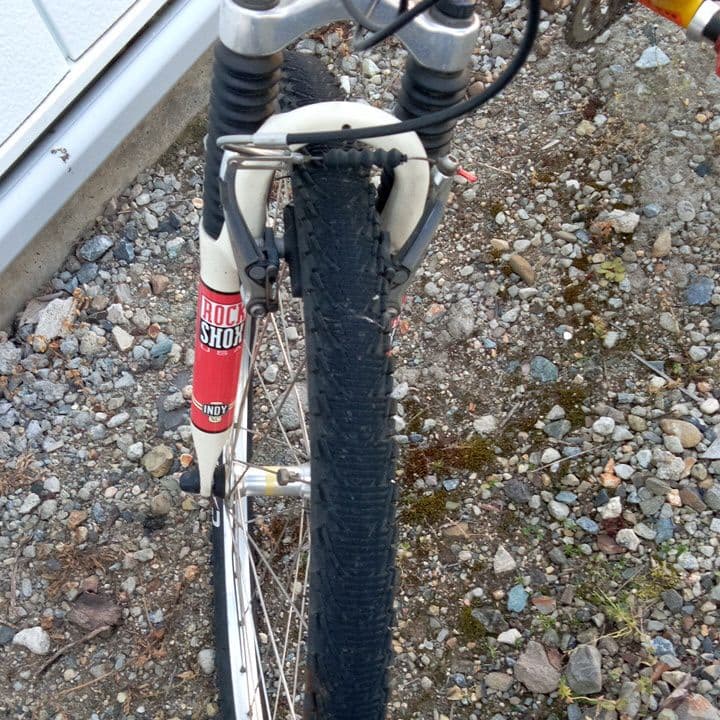 ジャイアントのカーボンフレームマウンテンバイク です。