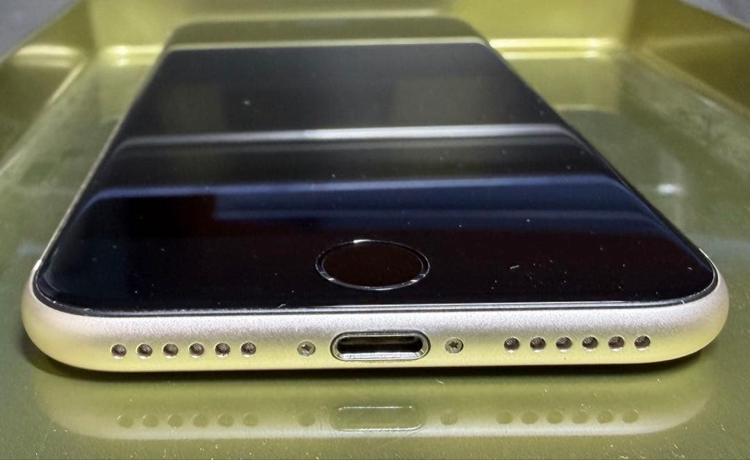 Apple iPhone SE3 128GB スターライト