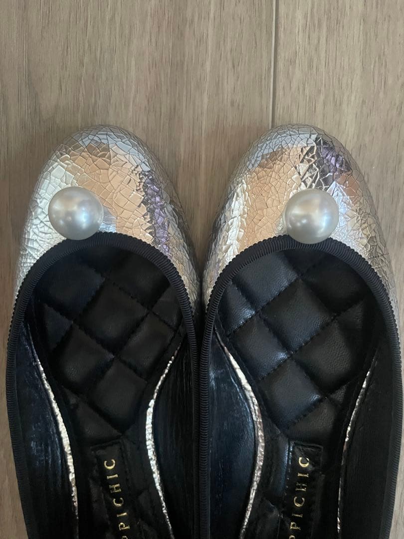 美品　PIPPICHIC サイズ36 シルバーパールフラットシューズ