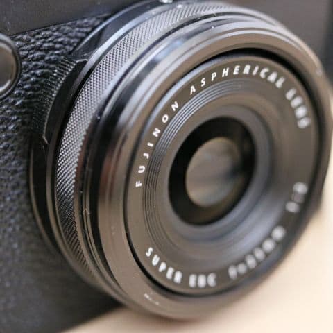 FUJIFILM X100F 動作確認済 レンズキャップ付 ショット数6500