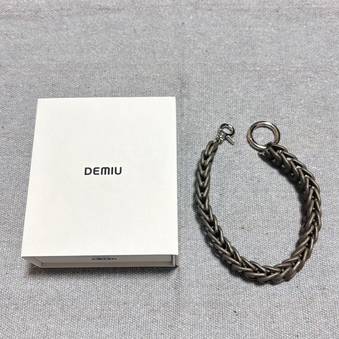 DEMIU iPhone16ケース、ハンドストラップ